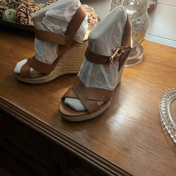 Michael Kors - Picture 1 of 2